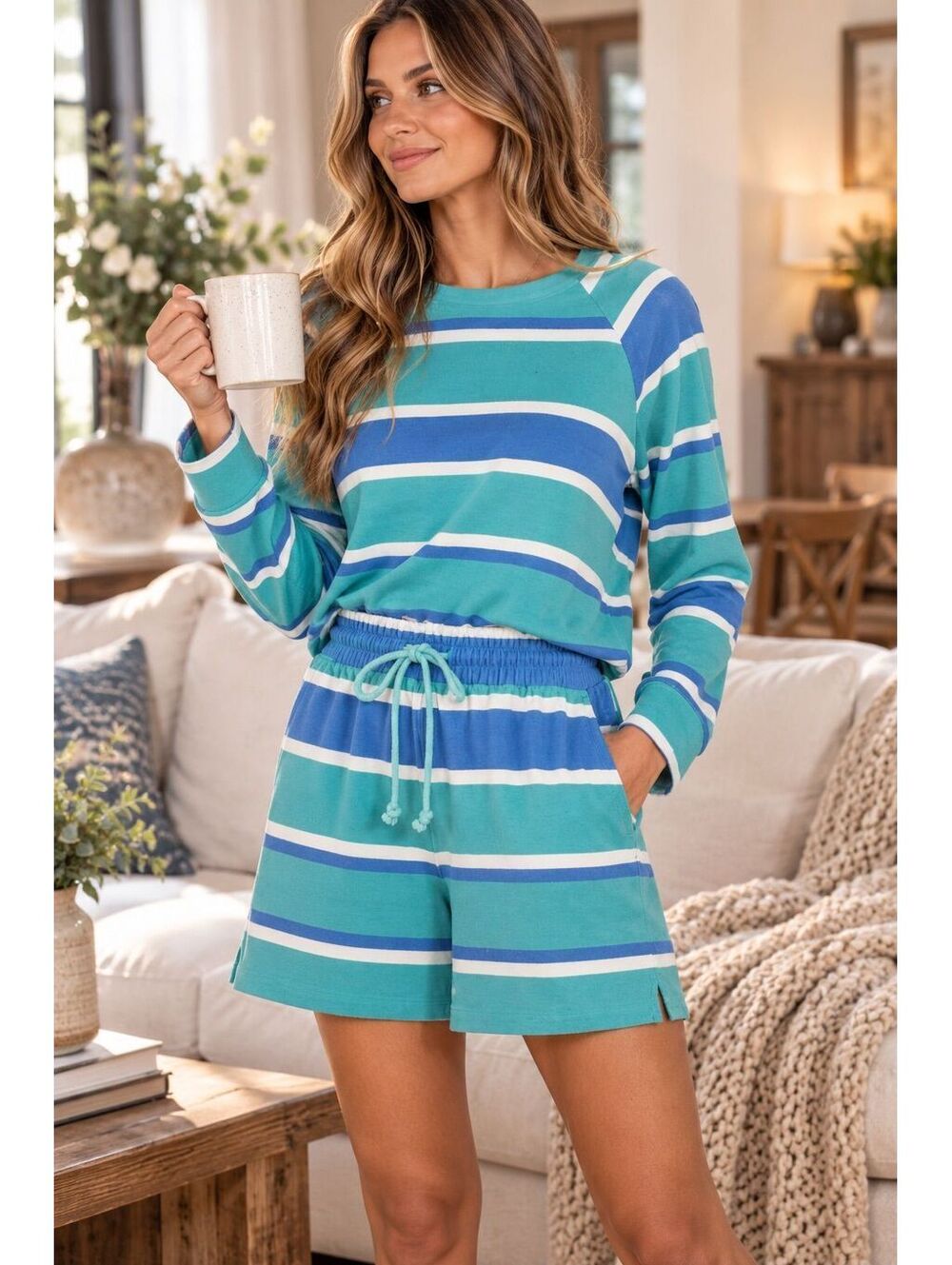 NWT Wildfox sweatshirt & Short lounge set sz small